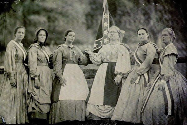 Confederate Women (Re-enactors)